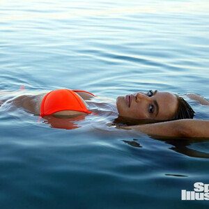 Celebrity Leaked Nude Photo Haley Kalil 044 pic