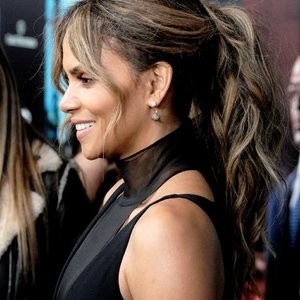 Leaked Celebrity Pic Halle Berry 021 pic