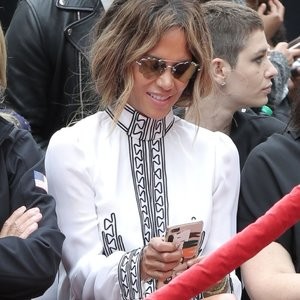 Newest Celebrity Nude Halle Berry 031 pic