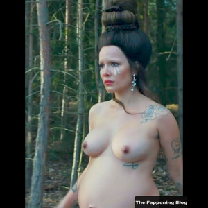 Best Celebrity Nude Halsey 007 pic
