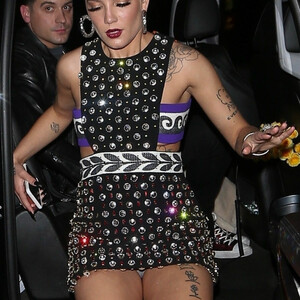 Hot Naked Celeb Halsey 086 pic