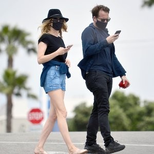 Heather Graham is Pictured Out with a Mystery Man in Los Angeles (30 Photos) – Leaked Nudes