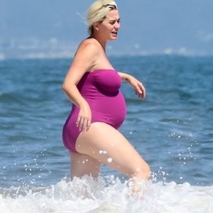 Heavily Pregnant Katy Perry Slips Into a Plum One-piece for a Swim in Malibu (52 Photos) - Leaked Nudes
