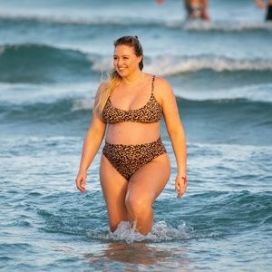 Heavily Pregnant Model Iskra Lawrence Takes A Sunset Dip In Miami Beach (44 Photos) – Leaked Nudes
