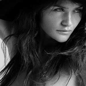 Famous Nude Helena Christensen 002 pic