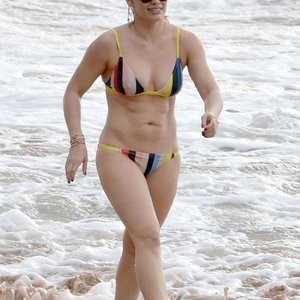 Hilary Duff in a Bikini (9 Photos) – Leaked Nudes