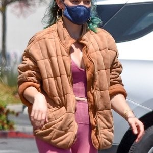 Hilary Duff is Rocking Her Blue Quarantine Hair Dye (24 Photos) – Leaked Nudes