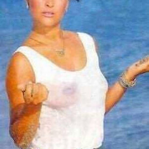 Celeb Naked Hulya Avsar 025 pic