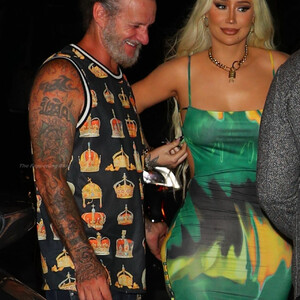 Naked Celebrity Iggy Azalea 003 pic