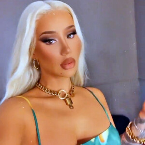 celeb nude Iggy Azalea 017 pic