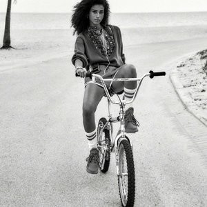 Naked celebrity picture Imaan Hammam 004 pic