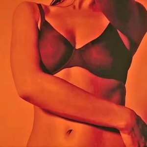 Irina Shayk Sexy – Intimissimi (13 Pics + GIF & Video) - Leaked Nudes