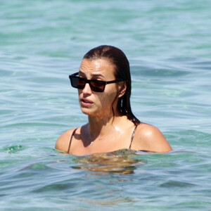 Free Nude Celeb Irina Shayk 016 pic