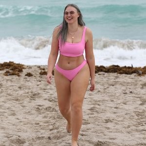 Real Celebrity Nude Iskra Lawrence 035 pic