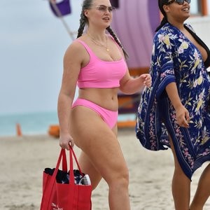 Free Nude Celeb Iskra Lawrence 180 pic
