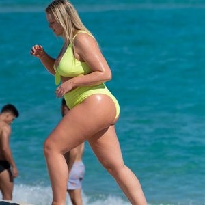 Real Celebrity Nude Iskra Lawrence 048 pic