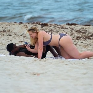 Free Nude Celeb Iskra Lawrence 012 pic