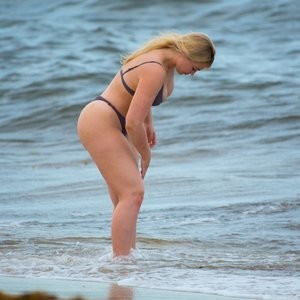 Free nude Celebrity Iskra Lawrence 033 pic