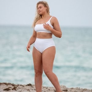 Leaked Iskra Lawrence 008 pic