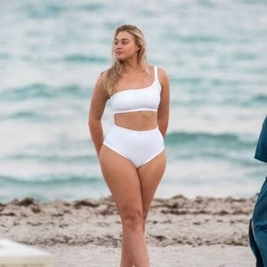 Leaked Iskra Lawrence 010 pic