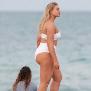 Hot Naked Celeb Iskra Lawrence 013 pic