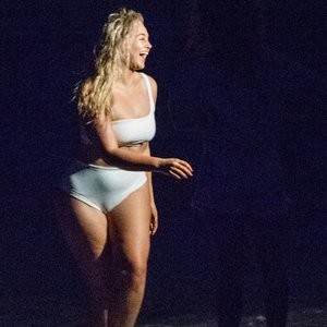 Famous Nude Iskra Lawrence 039 pic