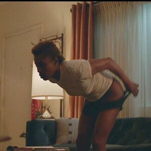 Celeb Nude Issa Rae 018 pic
