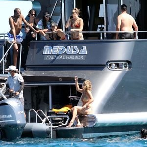 Naked Celebrity Pic Rita Ora 050 pic