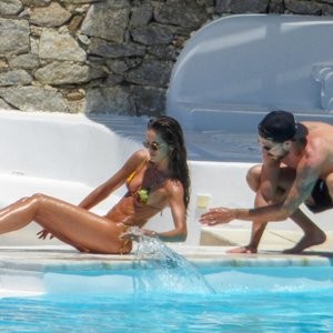 Nude Celebrity Picture Izabel Goulart 007 pic