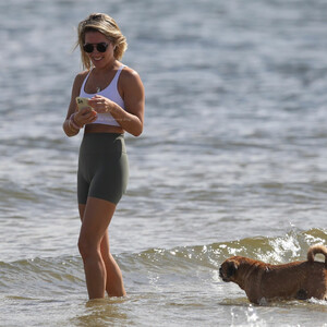 Naked celebrity picture Jaimie Gardner 056 pic