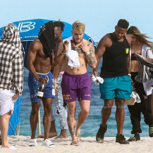 Jake Paul and His Crew Have a Beach Day in Miami (22 Photos) - Leaked Nudes