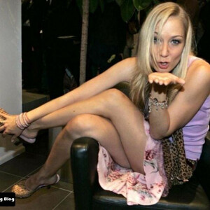 Celeb Nude Janine Kunze 084 pic