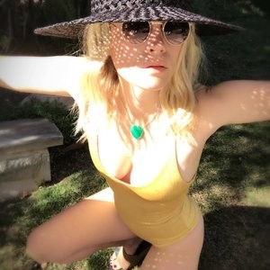January Jones Sexy (2 New Photos) – Leaked Nudes