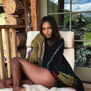 Hot Naked Celeb Jasmine Tookes 065 pic