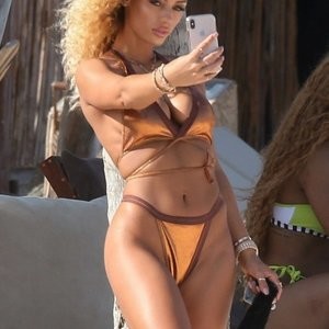 Real Celebrity Nude Jena Frumes 001 pic