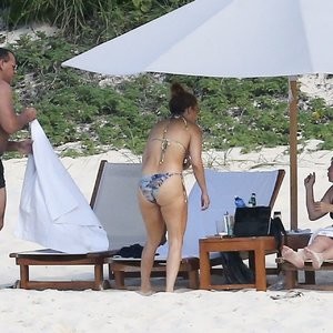 celeb nude Jennifer Lopez 043 pic