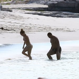 nude celebrities Jennifer Lopez 092 pic
