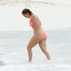 Free nude Celebrity Jennifer Lopez 007 pic