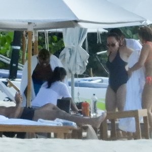 Nude Celeb Pic Jennifer Lopez 011 pic