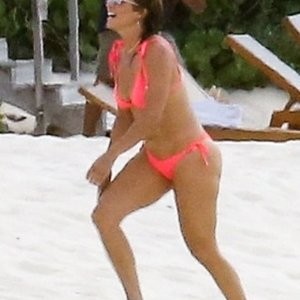 Celeb Naked Jennifer Lopez 037 pic