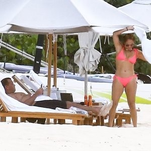 Real Celebrity Nude Jennifer Lopez 041 pic