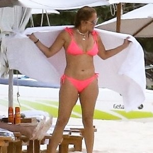 Naked Celebrity Jennifer Lopez 057 pic