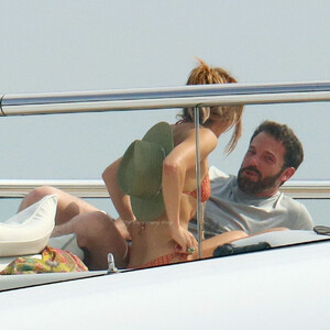 Free Nude Celeb Jennifer Lopez 083 pic