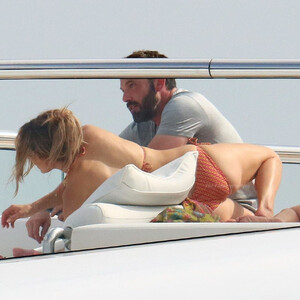 nude celebrities Jennifer Lopez 093 pic