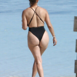 Jennifer Lopez Goes Paddle-boarding in Turks and Caicos Islands (49 Photos) – Leaked Nudes