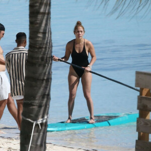 Celebrity Leaked Nude Photo Jennifer Lopez 013 pic