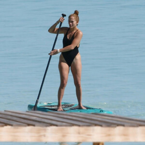 celeb nude Jennifer Lopez 015 pic