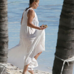 Naked Celebrity Pic Jennifer Lopez 034 pic