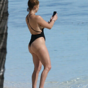Naked Celebrity Pic Jennifer Lopez 041 pic