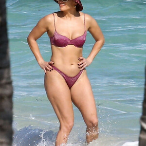 Nude Celebrity Picture Jennifer Lopez 010 pic